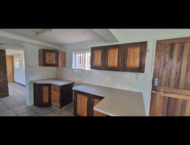 3 BEDROOM HOUSE FOR SALE IN RANDHART